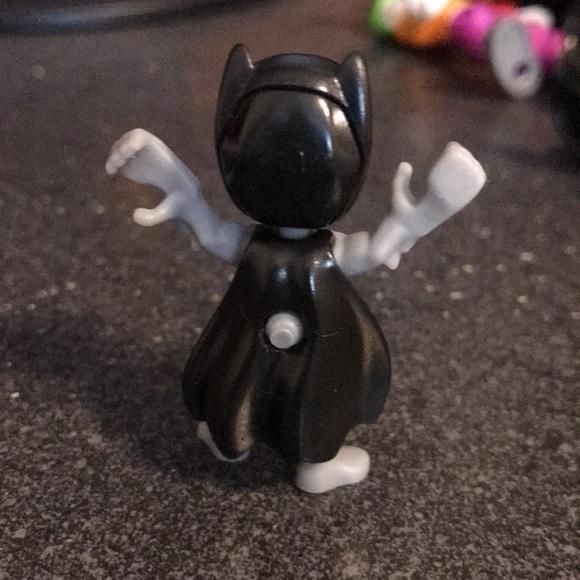 Kinder Joy Dc Comics Figurines—(3) Batmans, 2 Aqua-mans, Superman, Wonder Woman - Picture 11 of 13